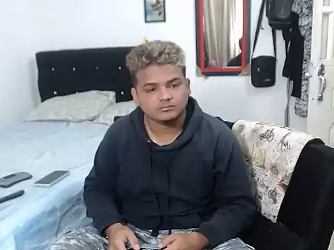 Boycuriousxxx online show from October 5, 2025, 2:08 pm