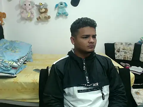 Boycuriousxxx online show from March 18, 2025, 10:50 am