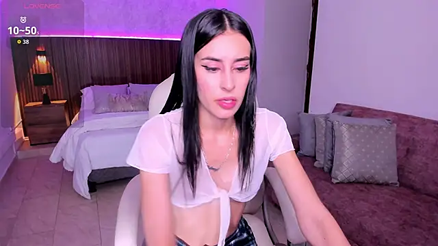 Snapshot of karlaa_james chatting on October 4, 2025, 11:23 am karlaa james online show from October 4, 2025, 11:23 am