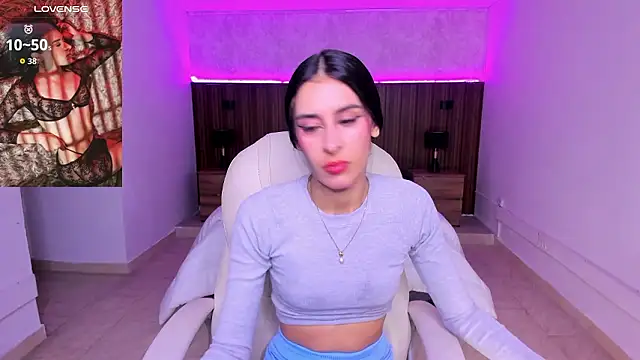 Snapshot of karlaa_james chatting on February 10, 2026, 11:09 am karlaa james online show from February 10, 2026, 11:09 am