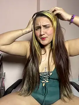 saray gomez22 online show from December 18, 2025, 4:39 am