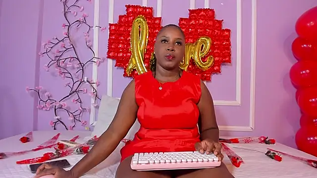 Chleo   online show from February 14, 2025, 2:33 pm