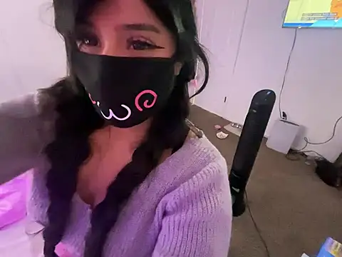 Onlypawzz online show from May 24, 2026, 8:53 pm