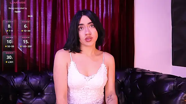 KasiaNoir  online show from April 18, 2026, 1:24 pm