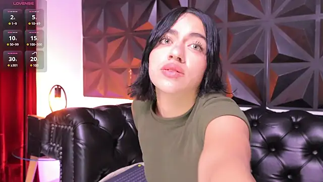 Snapshot of KasiaNoir_ chatting on March 21, 2025, 12:06 pm KasiaNoir  online show from March 21, 2025, 12:06 pm