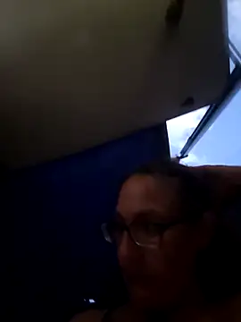 Snapshot of ILUV2TUCHMYKITTY chatting on October 4, 2025, 1:40 am ILUV2TUCHMYKITTY online show from October 4, 2025, 1:40 am