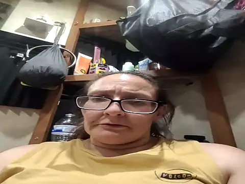 Snapshot of ILUV2TUCHMYKITTY chatting on September 23, 2025, 3:57 am ILUV2TUCHMYKITTY online show from September 23, 2025, 3:57 am