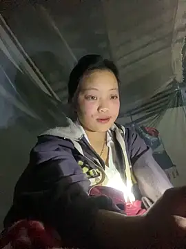 chaomay796xo online show from December 22, 2024, 1:33 pm