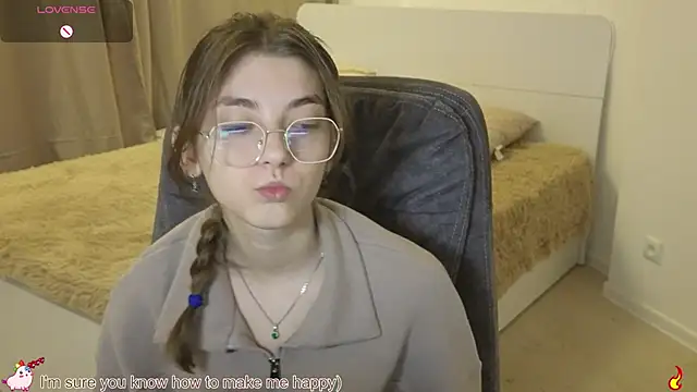 EmmaCherry7 online show from March 10, 2025, 5:39 pm