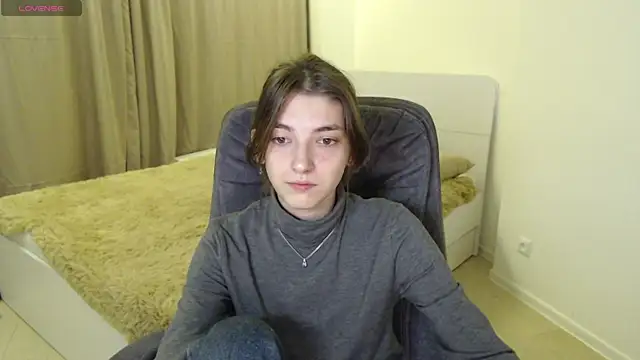 EmmaCherry7 online show from February 28, 2025, 4:53 pm