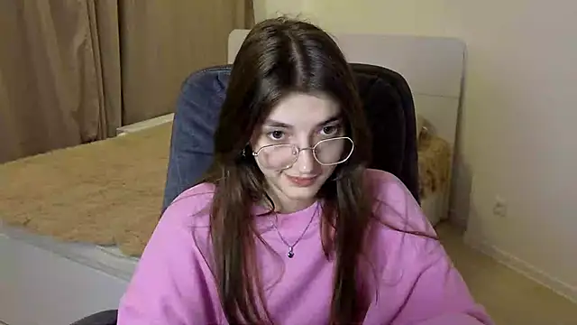 EmmaCherry7 online show from March 12, 2025, 8:31 pm