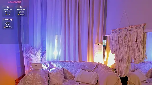  Rose Charming  online show from February 27, 2025, 9:58 pm