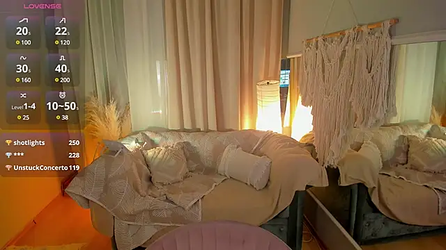 Rose Charming  online show from February 27, 2025, 2:03 am