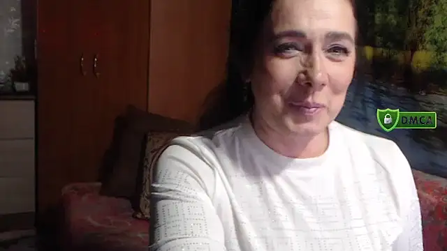 Snapshot of RositaSky chatting on October 6, 2025, 5:19 am RositaSky online show from October 6, 2025, 5:19 am