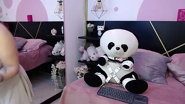 DanniAbbey online show from November 9, 2025, 11:58 am