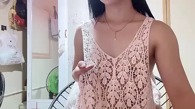 LinhChi 9x online show from February 28, 2026, 1:05 am