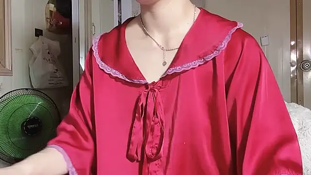 LinhChi 9x online show from April 4, 2026, 1:01 am