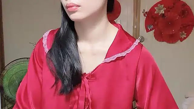 Snapshot of LinhChi_9x chatting on July 18, 2026, 12:30 am LinhChi 9x online show from July 18, 2026, 12:30 am