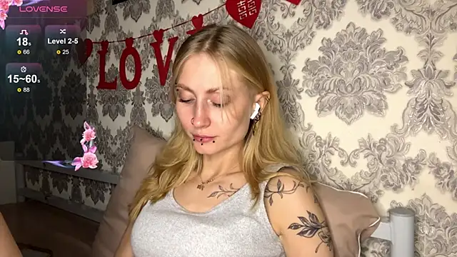 Snapshot of MarthaGees chatting on October 17, 2025, 3:47 pm MarthaGees online show from October 17, 2025, 3:47 pm