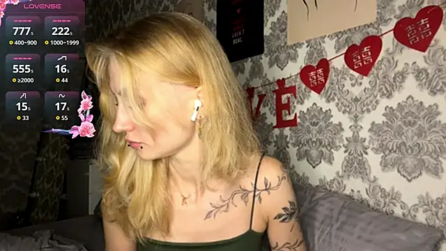 Snapshot of MarthaGees chatting on September 28, 2025, 3:19 pm MarthaGees online show from September 28, 2025, 3:19 pm