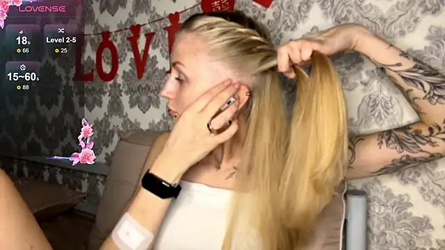 Snapshot of MarthaGees chatting on October 18, 2025, 3:36 pm MarthaGees online show from October 18, 2025, 3:36 pm