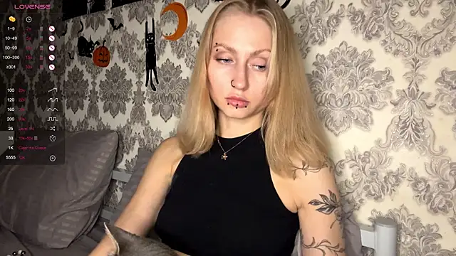 Snapshot of MarthaGees chatting on November 1, 2025, 3:28 pm MarthaGees online show from November 1, 2025, 3:28 pm