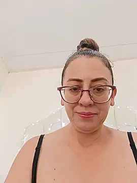 miss hanna07 online show from June 3, 2026, 4:44 pm