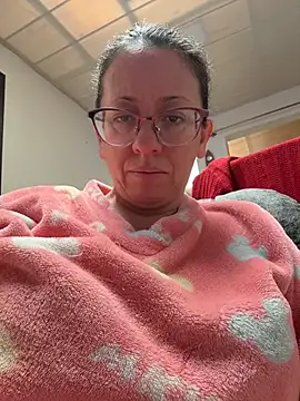 miss hanna07 online show from November 7, 2025, 3:16 pm