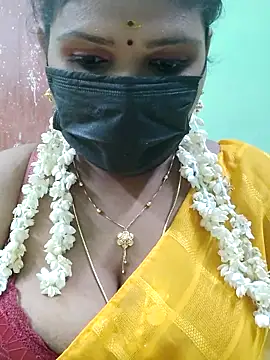 Snapshot of malliga98 chatting on October 5, 2025, 5:14 pm malliga98 online show from October 5, 2025, 5:14 pm