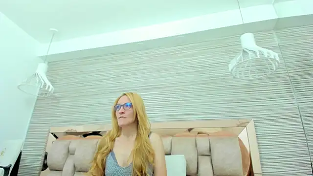 Snapshot of maddy_cartter chatting on October 18, 2025, 11:45 am maddy cartter online show from October 18, 2025, 11:45 am