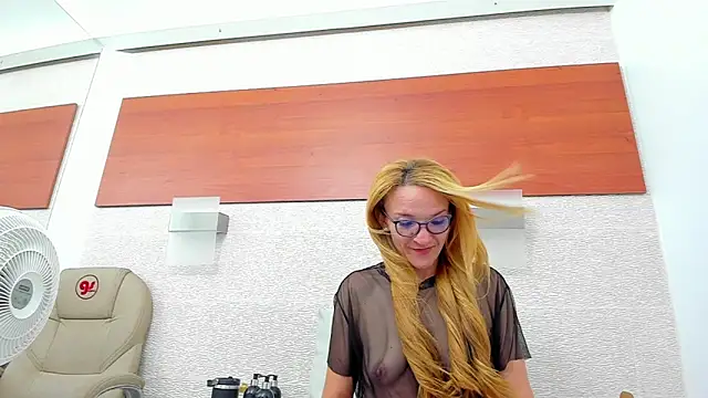 maddy cartter online show from November 24, 2025, 11:21 am