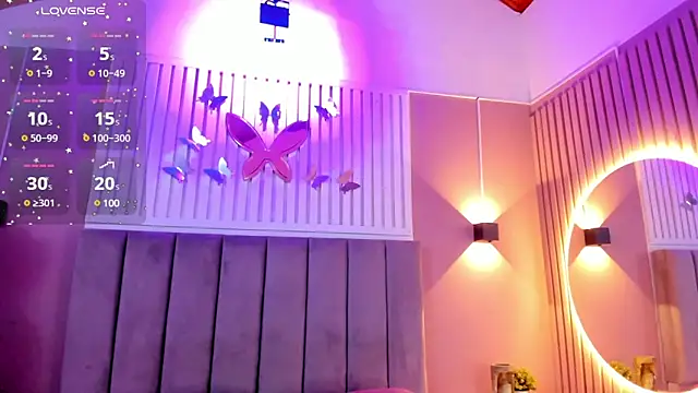 diosa cristal online show from February 18, 2025, 3:42 am