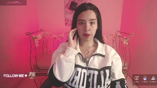 Mia Lopez  online show from January 29, 2025, 10:58 am