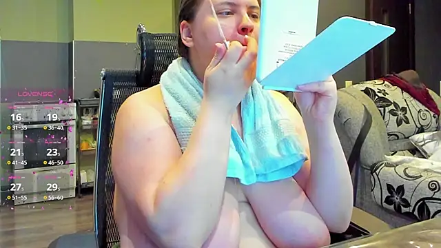 Snapshot of 1lindsey1 chatting on October 6, 2025, 5:57 pm 1lindsey1 online show from October 6, 2025, 5:57 pm