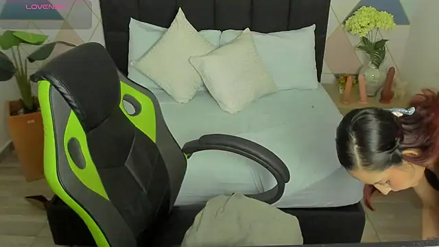 Snapshot of jadde13_ chatting on September 26, 2025, 8:05 pm jadde13 online show from September 26, 2025, 8:05 pm