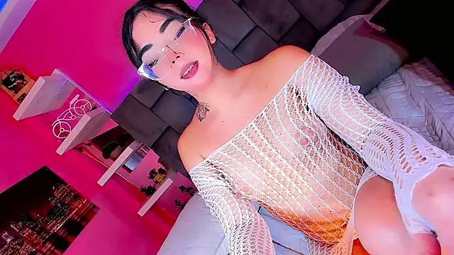 Saamanthaa11 online show from March 1, 2026, 5:07 am