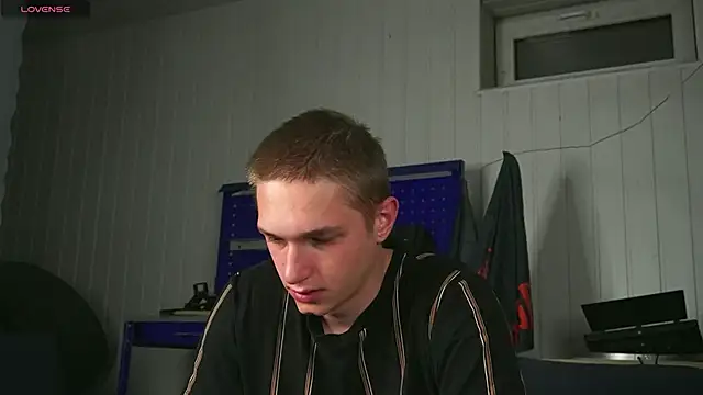 Snapshot of dustyn_fox chatting on September 30, 2025, 4:13 pm dustyn fox online show from September 30, 2025, 4:13 pm