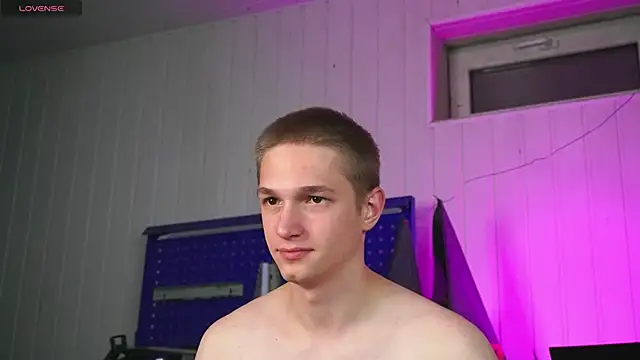 Snapshot of dustyn_fox chatting on October 5, 2025, 4:31 pm dustyn fox online show from October 5, 2025, 4:31 pm