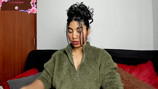 Snapshot of jasmine_bunny_ chatting on January 23, 2025, 6:14 pm jasmine bunny online show from January 23, 2025, 6:14 pm