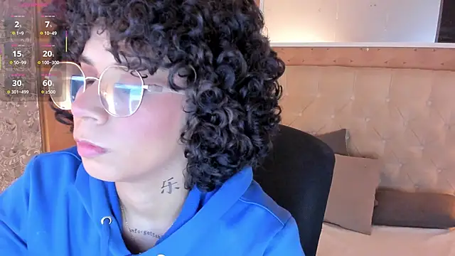 zoe alanaa online show from October 11, 2025, 6:53 pm