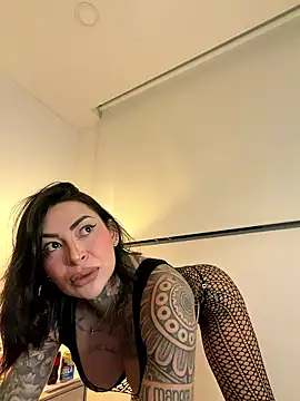 Snapshot of Iam_Annii chatting on January 7, 2026, 11:54 pm Iam Annii online show from January 7, 2026, 11:54 pm