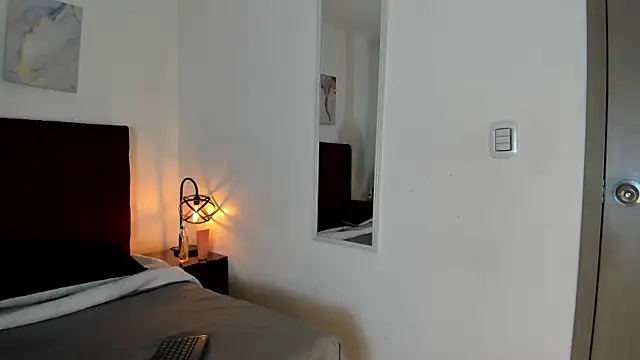 Snapshot of Anthonelaa__ chatting on September 10, 2025, 7:57 pm Anthonelaa   online show from September 10, 2025, 7:57 pm