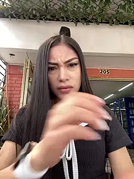 Effy Bonny online show from February 10, 2025, 4:04 pm