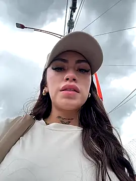 Effy Bonny online show from November 15, 2025, 4:22 pm