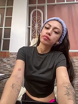 Effy Bonny online show from September 17, 2025, 2:08 pm