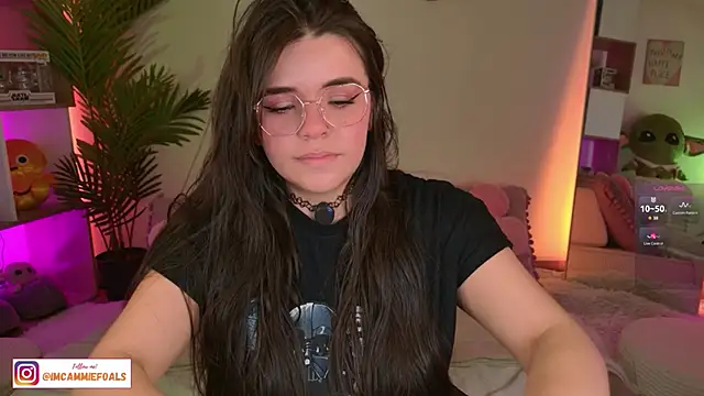 cammiefoalss online show from October 6, 2025, 3:35 pm