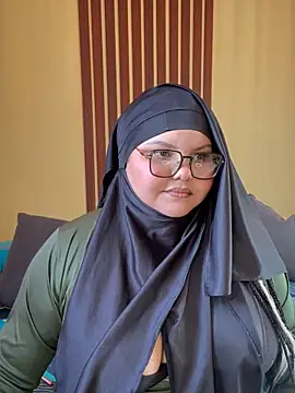  Shara Handal  online show from October 27, 2025, 11:55 am