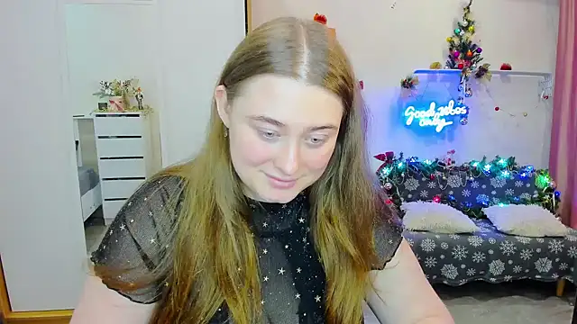 Demure Smile online show from December 3, 2024, 6:21 am