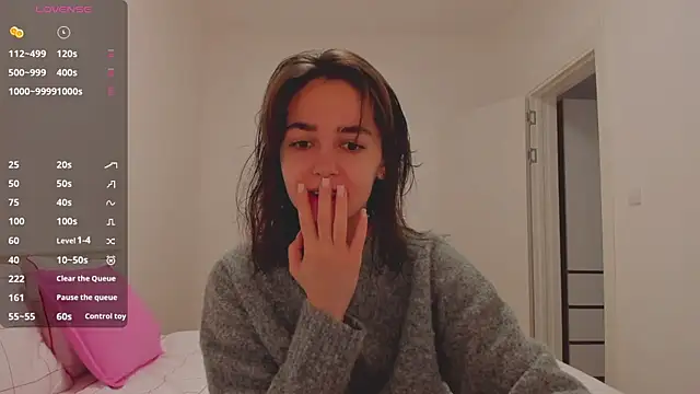 JudyAngil online show from November 6, 2025, 6:28 am