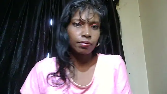 Snapshot of Fuckable_Nasty_MILF chatting on February 14, 2025, 6:02 am Fuckable Nasty MILF online show from February 14, 2025, 6:02 am